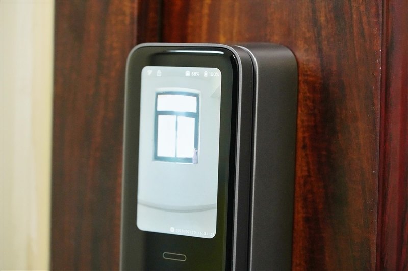 小米智能门锁M20大屏猫眼版评测:护家新神器 门外180°无死角一看便知