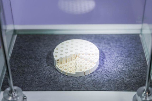 佳能携陶瓷3D打印服务亮相中国国际先进陶瓷展览会