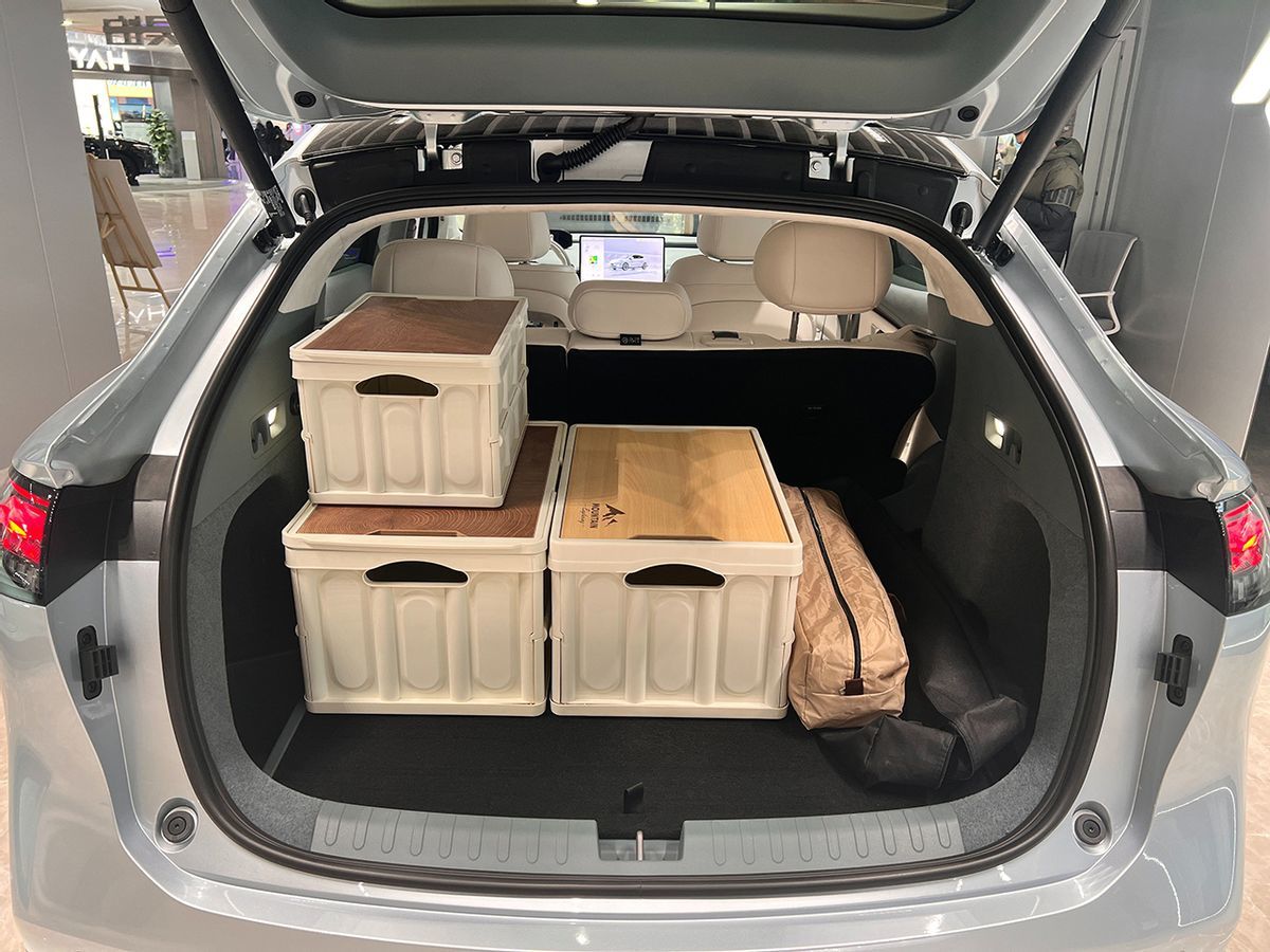 21.39万起,支持换电,Model Y+鸥翼门=TA,昊铂HT到店实拍