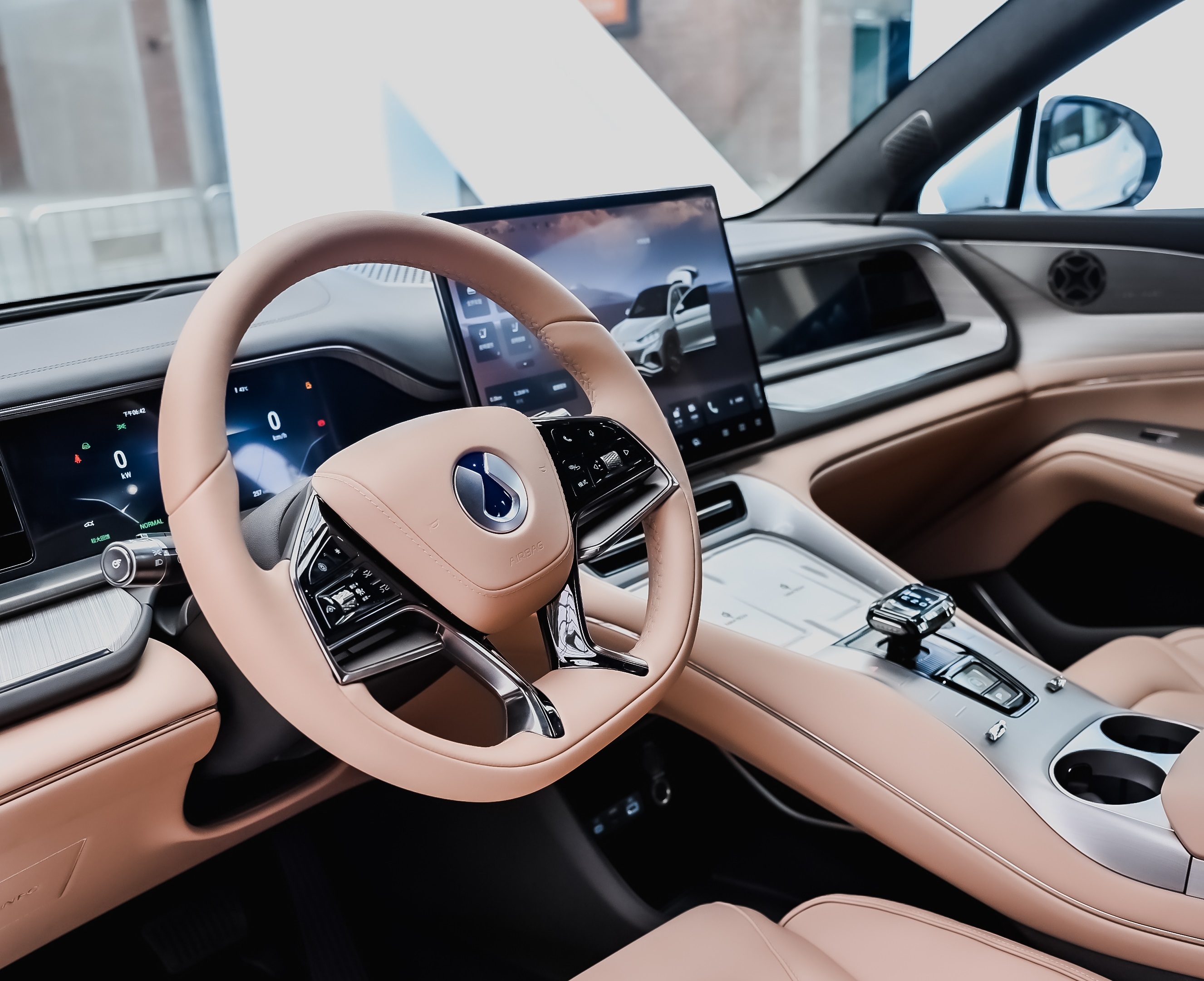 腾势n7正式上市,统一零售价30.18-37.98万元_凤凰网汽车_凤凰网