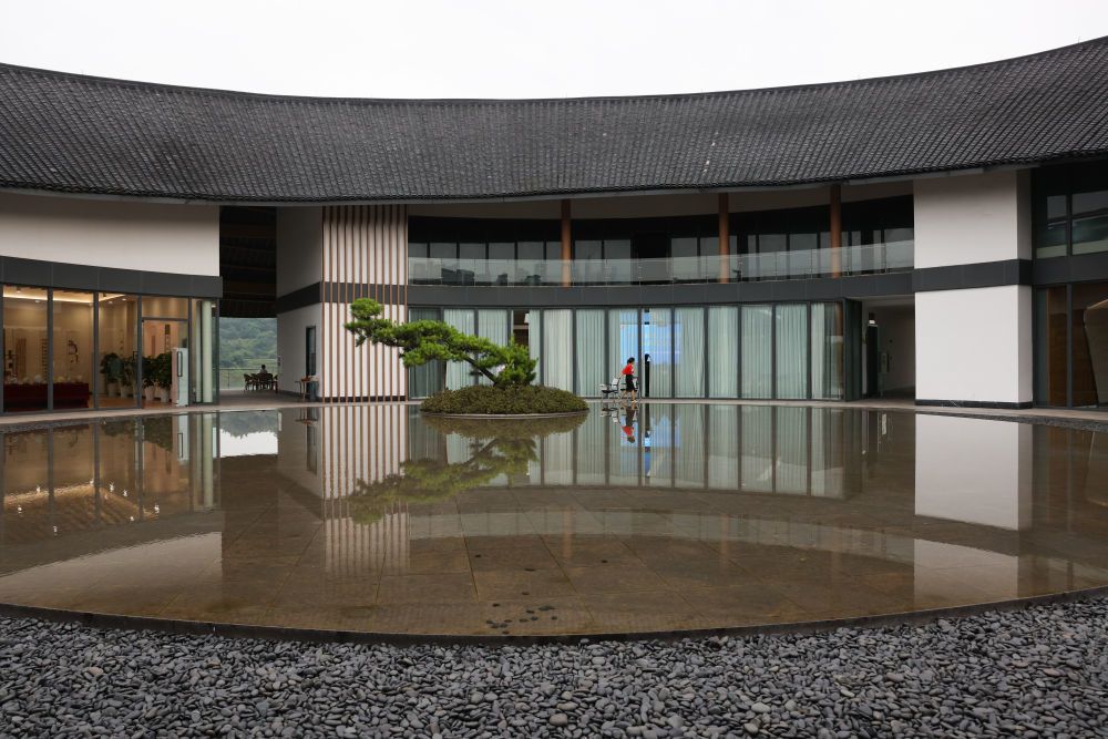 ↑长江竹岛游客中心一角。