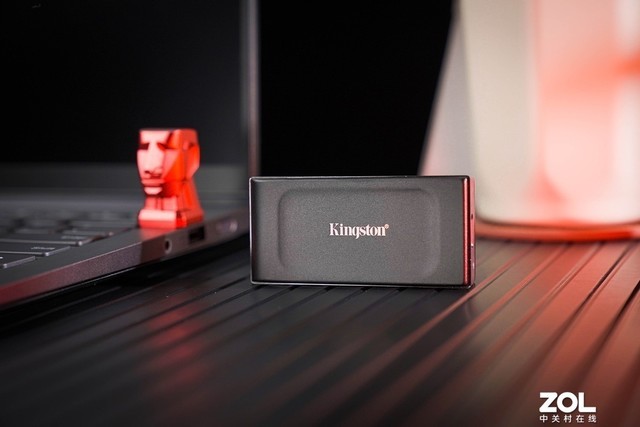 【有料评测】金士顿XS1000移动固态硬盘评测 高速移动存储典范