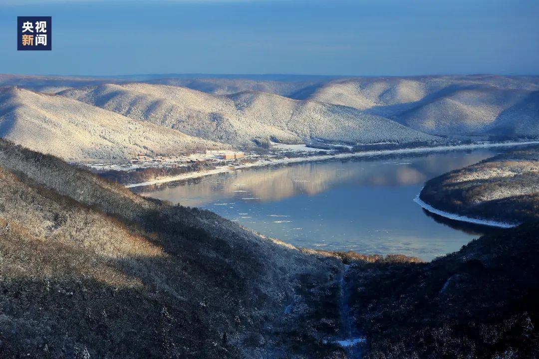 △龙江三峡国家森林公园。龙江三峡分别是金满峡、金龙峡、龙门峡，堪称黑龙江独特的自然山水画廊。