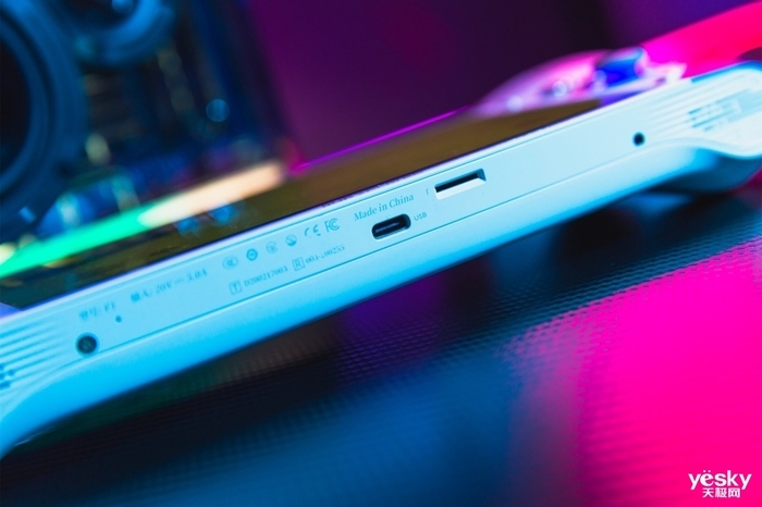 OneXPlayer飞行家F1掌机评测:移动游戏利器,《赛博朋克2077》流畅玩