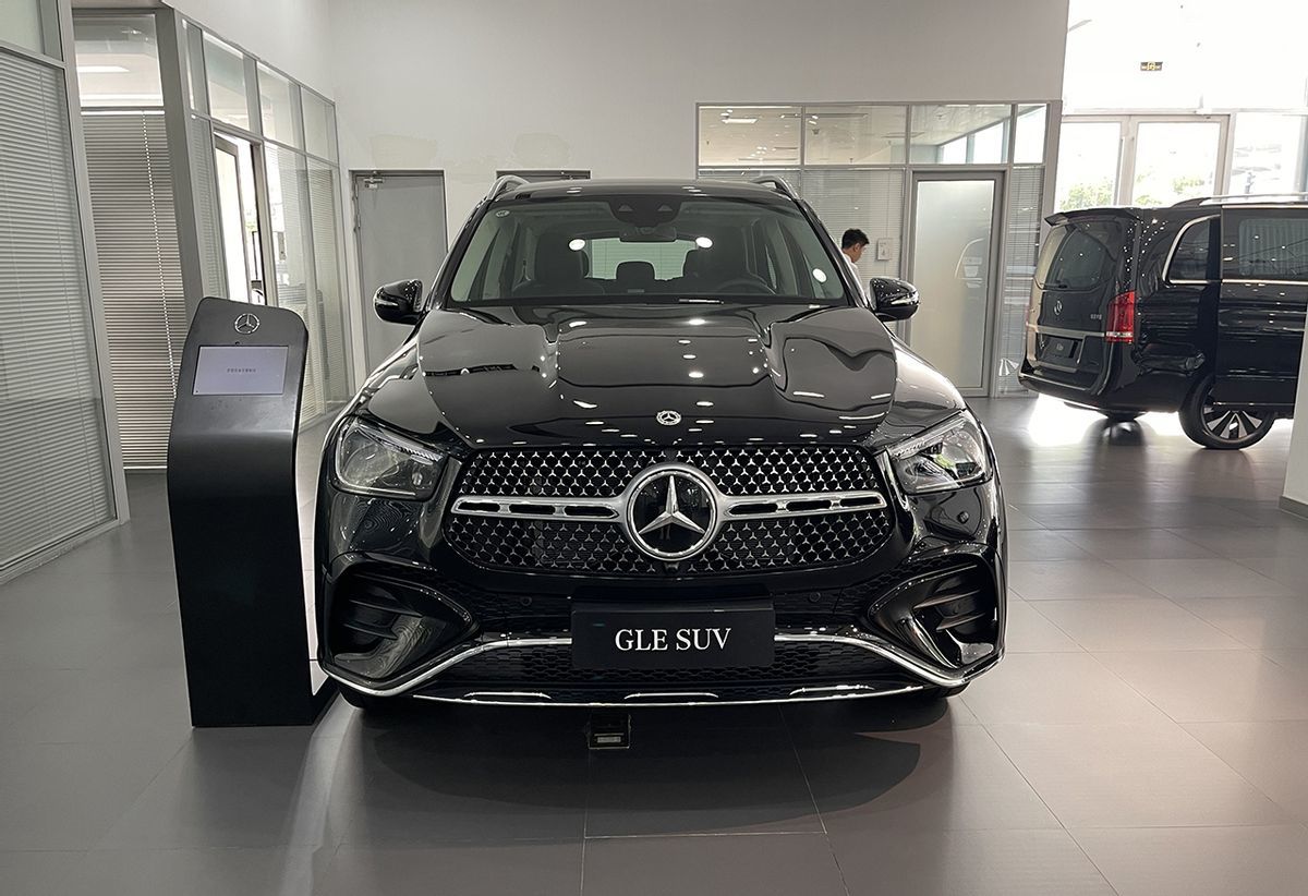 尽快国产吧!价格和空间打不过宝马X5,2024款奔驰GLE到店实拍