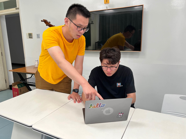 章飏 2022年Swift Student Challenge获得者