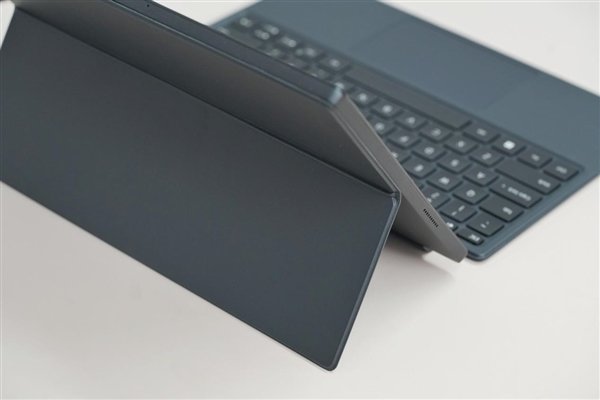 小米首款二合一笔记本!小米笔记本12.4图赏