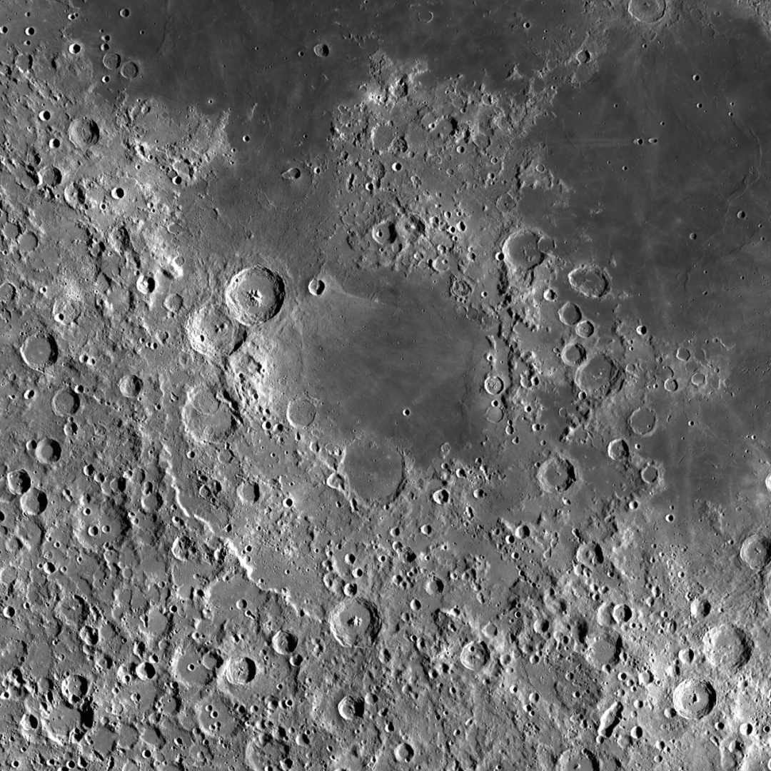 〓 月球上的酒海盆地，图源：NASA