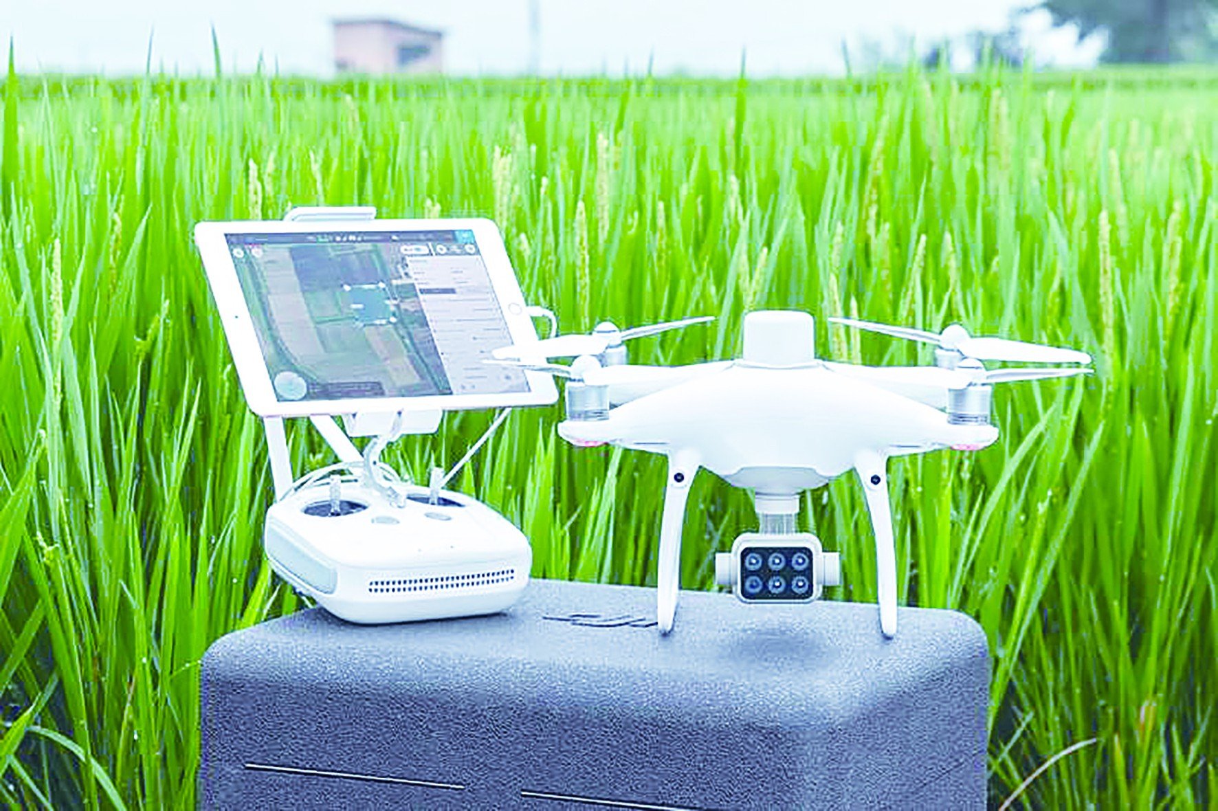 中国民用无人机全球市场份额领先。