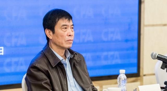陈戌源低估中国足球复杂性，多次申请成立职业联盟被驳回