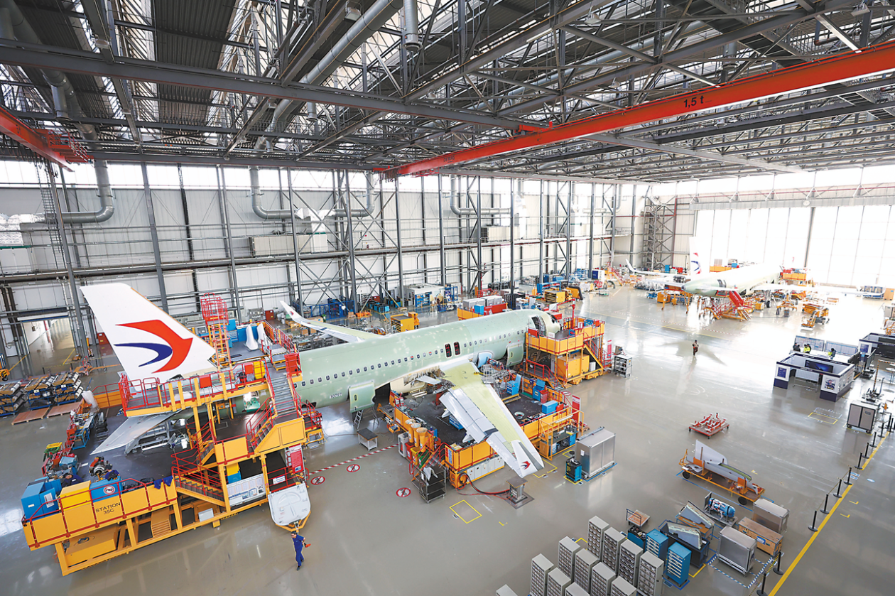 出对于中国投资环境的信心,他认为,中国经济,中国航空行业是非常高效