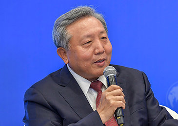 吴晓求：储户利益要<em>永远</em>放第一位，但不能用纳税人<em>的</em>钱补窟窿