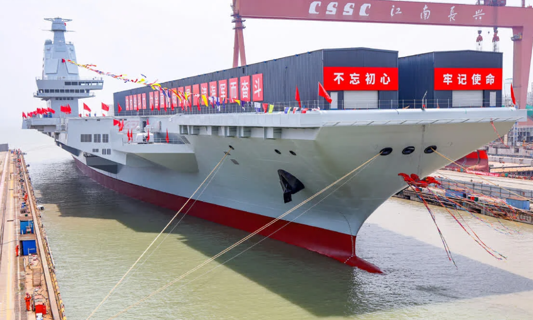 中国首艘弹射型航母福建舰 资料图 图源：人民网