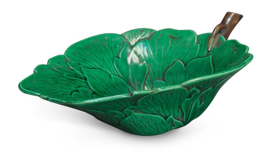 △素三彩牡丹花形吸杯 清华大学艺术博物馆藏