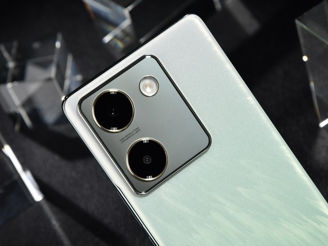 vivo Y100评测:超薄5000mAh长续航,512GB大内存流畅耐用