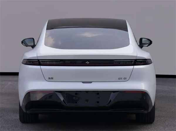 屏幕比方向盘还大!全新东风eπ 01内饰谍照曝光 物理按键全部取消