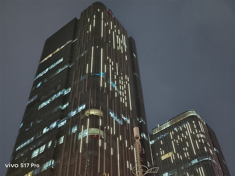 8mm机身以下我最能打!vivo S17 Pro评测:3499元轻薄手机之王