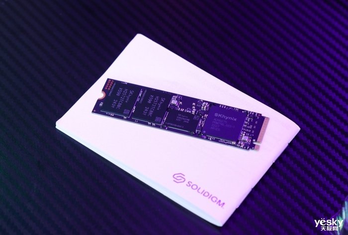 是“新秀”也是巨头 Solidigm P44 Pro固态硬盘上手评测