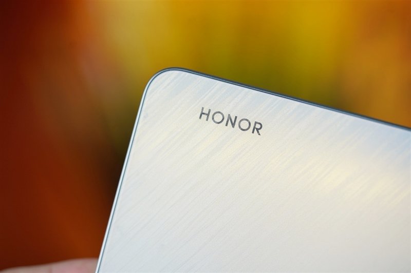 一亿像素兼顾轻薄!荣耀X50i评测:超大双存千元行列新标杆