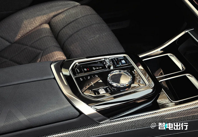 宝马7系顶级车型首发亮相年底前进口引入销售-图8