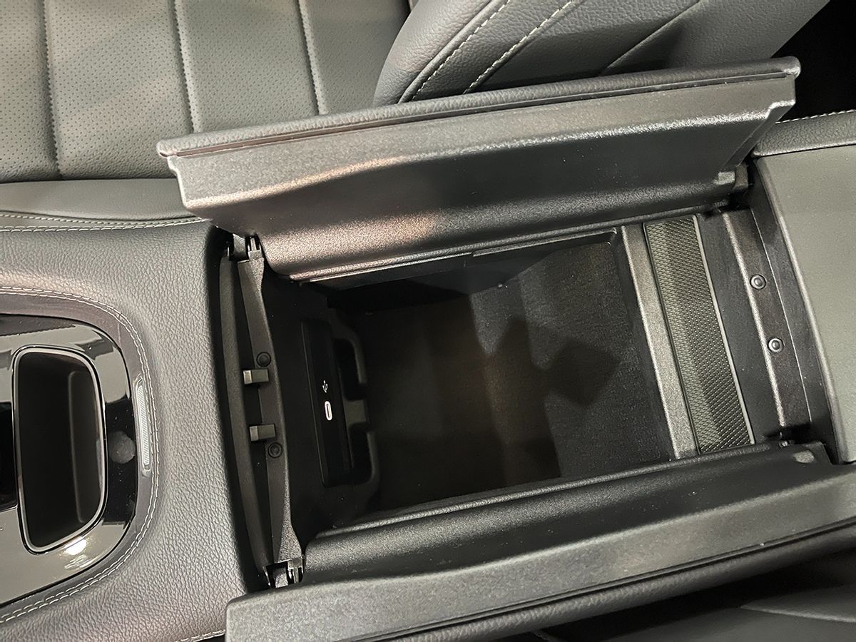 尽快国产吧!价格和空间打不过宝马X5,2024款奔驰GLE到店实拍