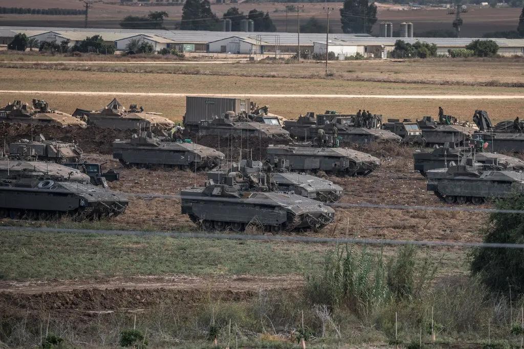 ▲以色列国防军集结的坦克部队