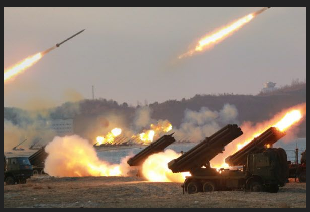 朝鲜进行火箭炮试射演习
