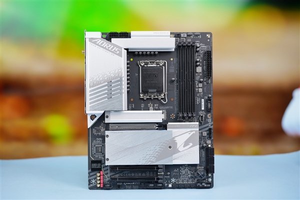 新一代雪雕技嘉z790aoruseliteaxw主板圖賞