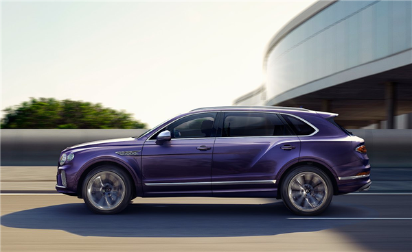 超豪华版大众途锐 宾利添越长轴距Mulliner版首发:大V8上身