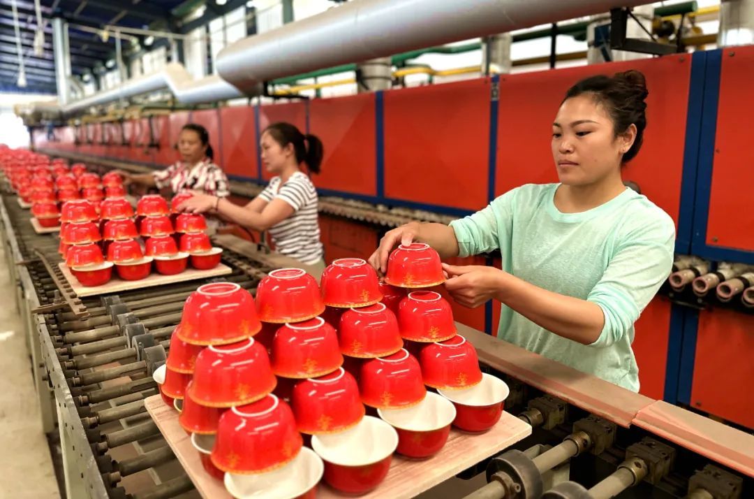 △四川眉山一民营企业陶瓷制品生产车间