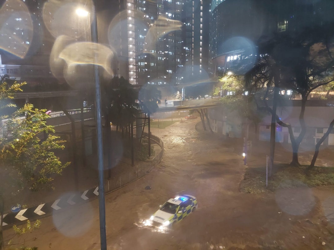 香港多区受暴雨冲击，李家超发声