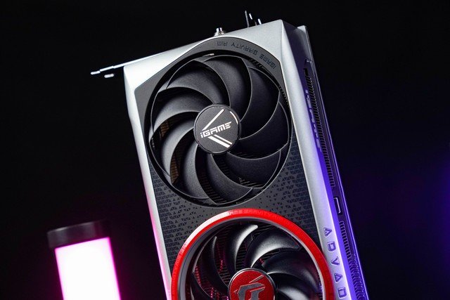 iGame RTX 4070 Ti ADOC首测 价格砍半的3090Ti你买吗?