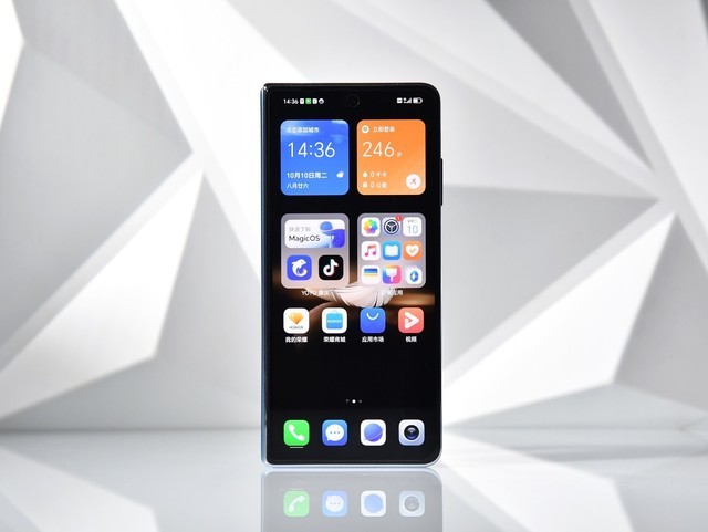 荣耀Magic Vs2上手评测:6999元的大折叠能买吗?