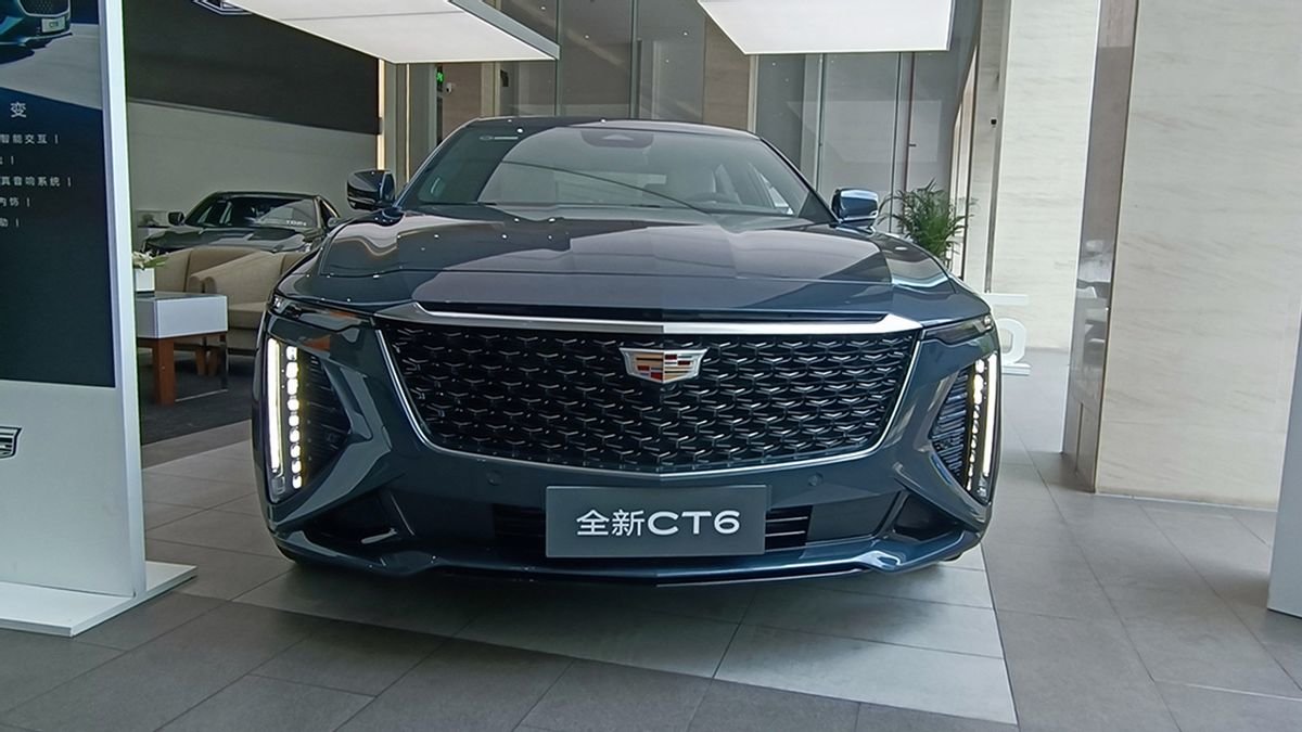 差不多的价格,选TA还是宝马3系?凯迪拉克CT6到店实拍