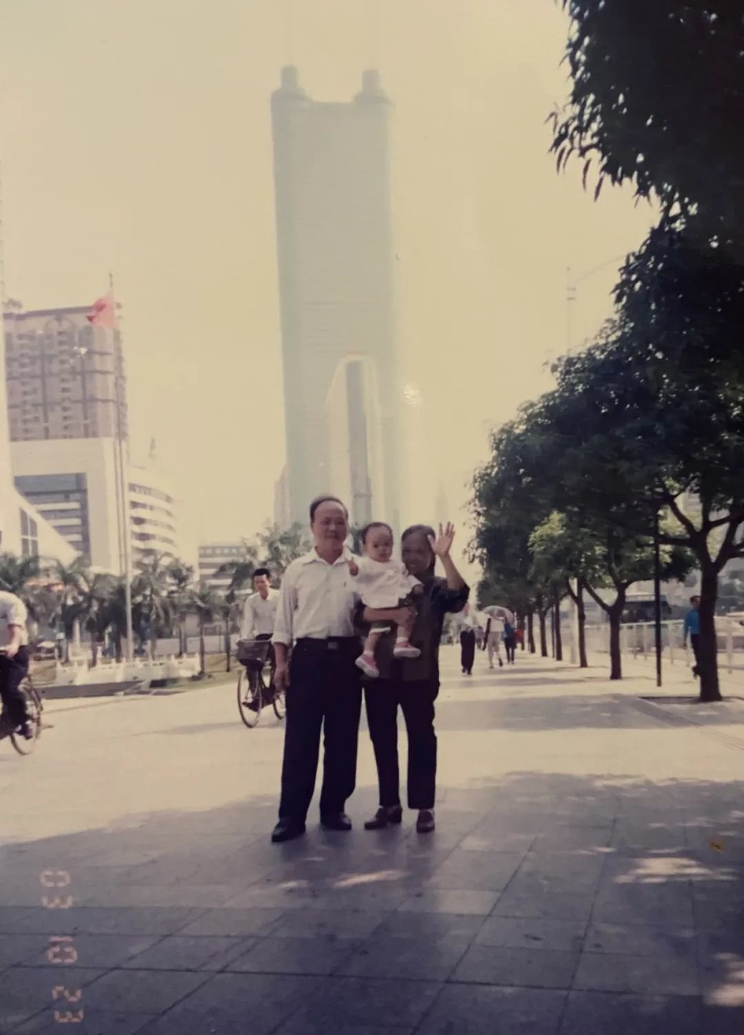 爷爷、奶奶与小鱼