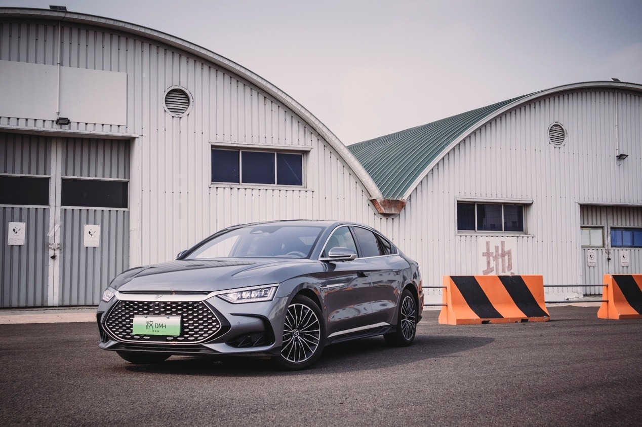 是所有的光制造了太阳试驾比亚迪汉dmi冠军版dmp战神版