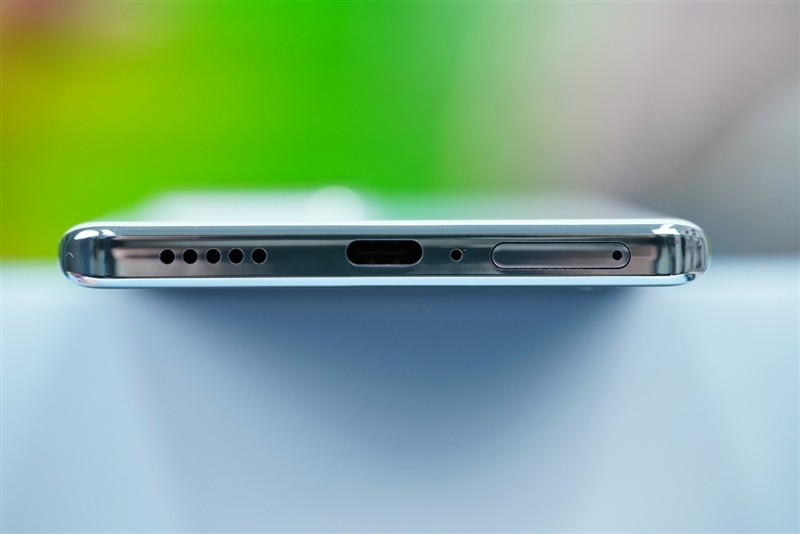 8mm机身下的续航王者!vivo S18评测:5000mAh超薄蓝海电池 轻松用一天半