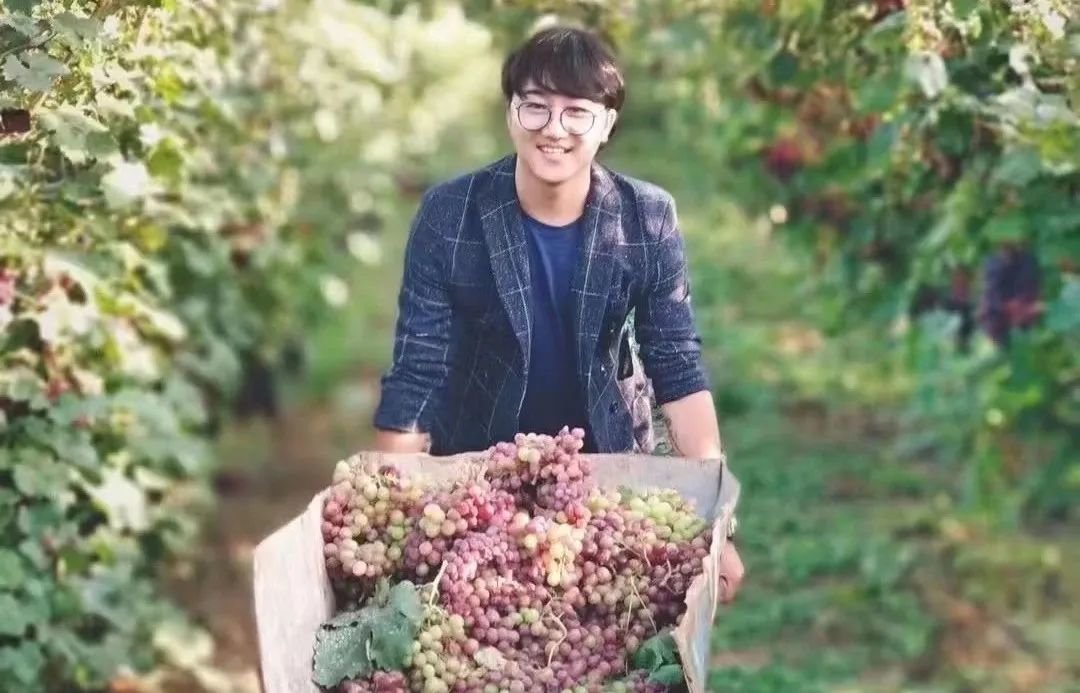 胡泽秀觉得自己的人生停在了13岁那一年