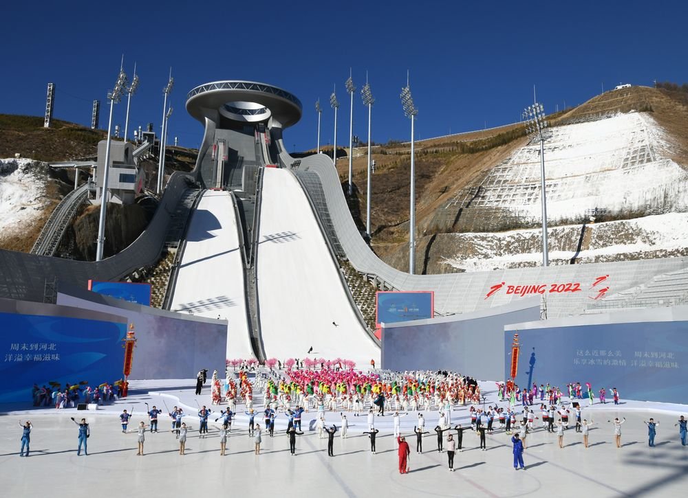 冬奥跳台滑雪中心图片