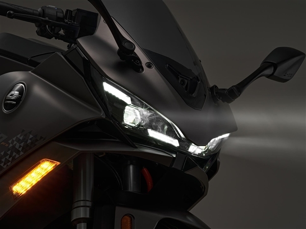 29999元 钱江旗下高性能电动仿赛摩托OAO Pro上市:能跑170km