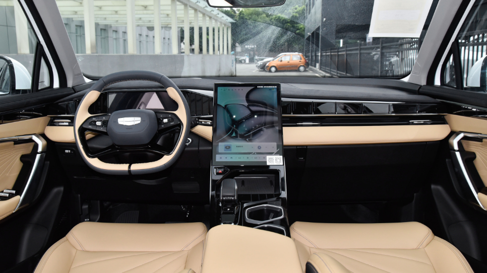 高品质紧凑型SUV,长安CS75 PLUS 对比吉利博越L,谁更值得买!