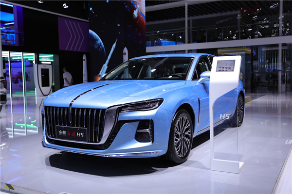 15.98万起 国产豪华新款红旗H5上市:百公里仅需5升油的混动版来了