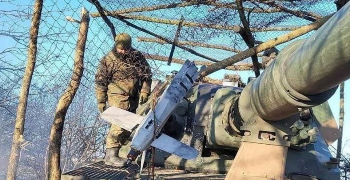 俄无人机首次远程奔袭摧毁乌军战斗机