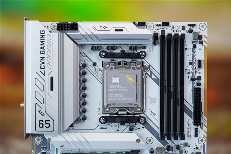 PCIe 5.0全拉满!七彩虹CVN B650 GAMING FROZEN V14评测:同价位最好的大板