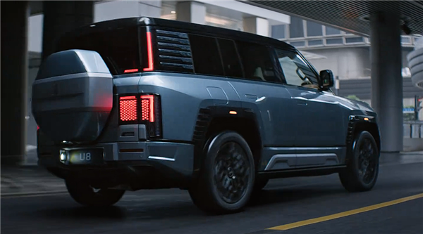 售价110万的比亚迪!仰望U8内饰首次开箱:顶级豪华