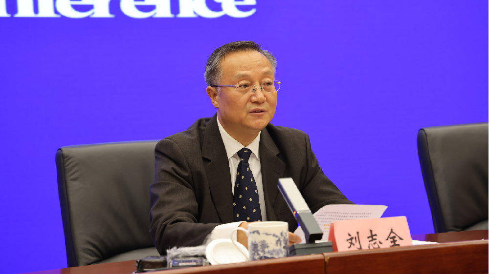 生态环境部环境影响评价与排放管理司司长刘志全接受