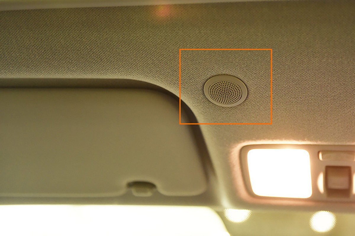 中间气囊、后排显示屏、哨兵模式,这些功能是被新能源车带火的!