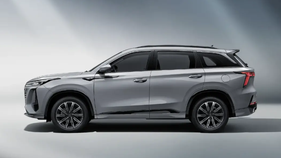 高品质紧凑型SUV,长安CS75 PLUS 对比吉利博越L,谁更值得买!