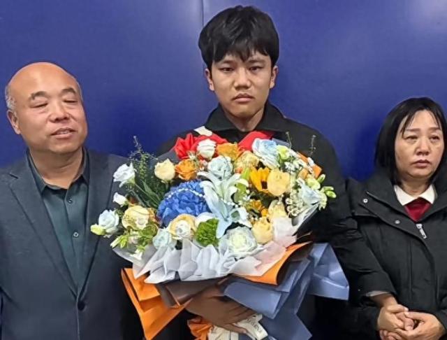 解克锋参与的寻亲活动现场 受访者供图/上游新闻