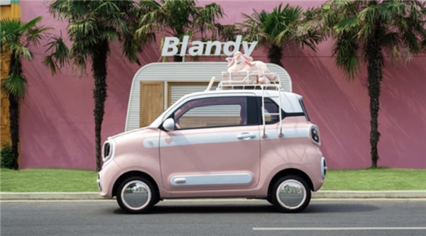 硬刚宏光MINI EV 奔腾小马开启盲订 标配安全气囊